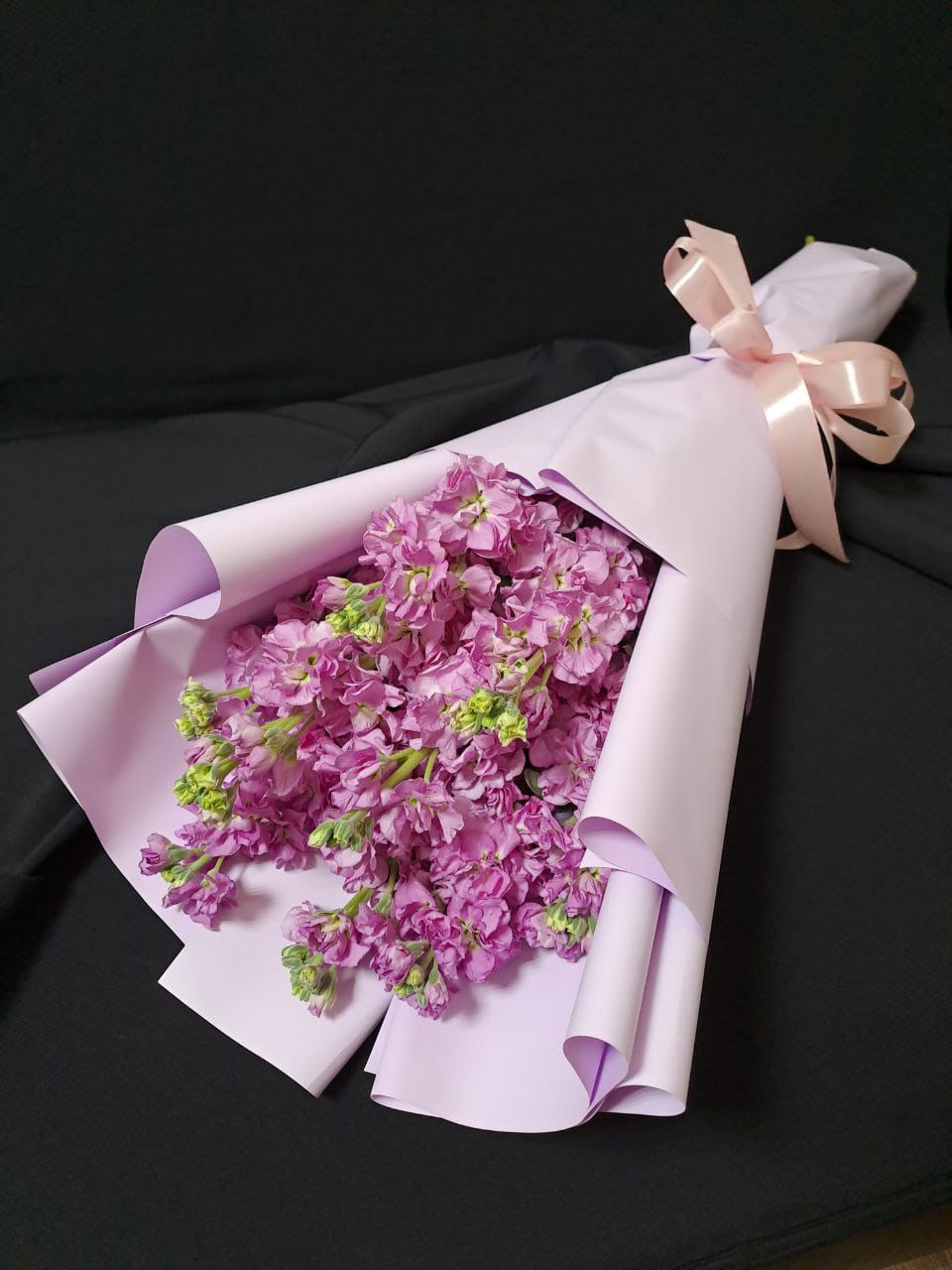 Букет из розовой маттиолы (9 шт )Упаковка,лента атласная